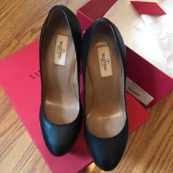 Valentino Garavani Platform Pumps IT40 worn once - Picture 3 of 8